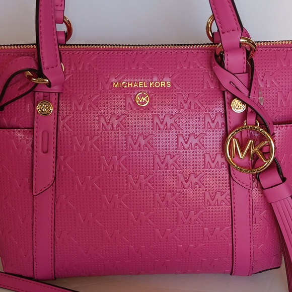 ***SOLD*** Michael kors sullivan small convertible tote cerise pink - Picture 3 of 16